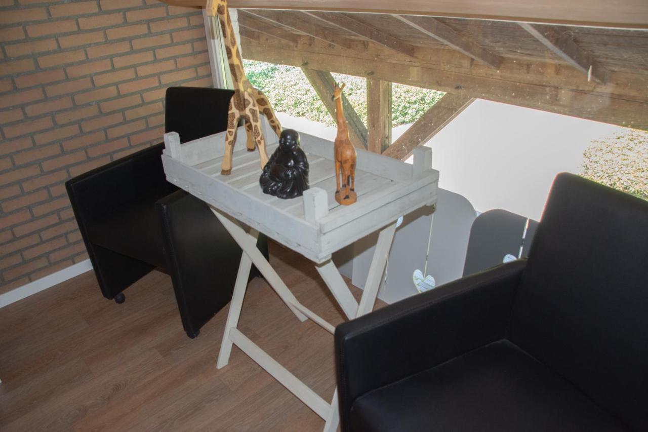 Bed And Breakfast Lindershoeve แบร์คเอค ภายนอก รูปภาพ