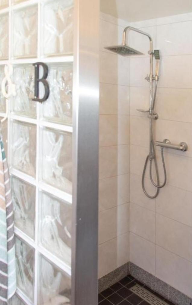 Bed And Breakfast Lindershoeve แบร์คเอค ภายนอก รูปภาพ